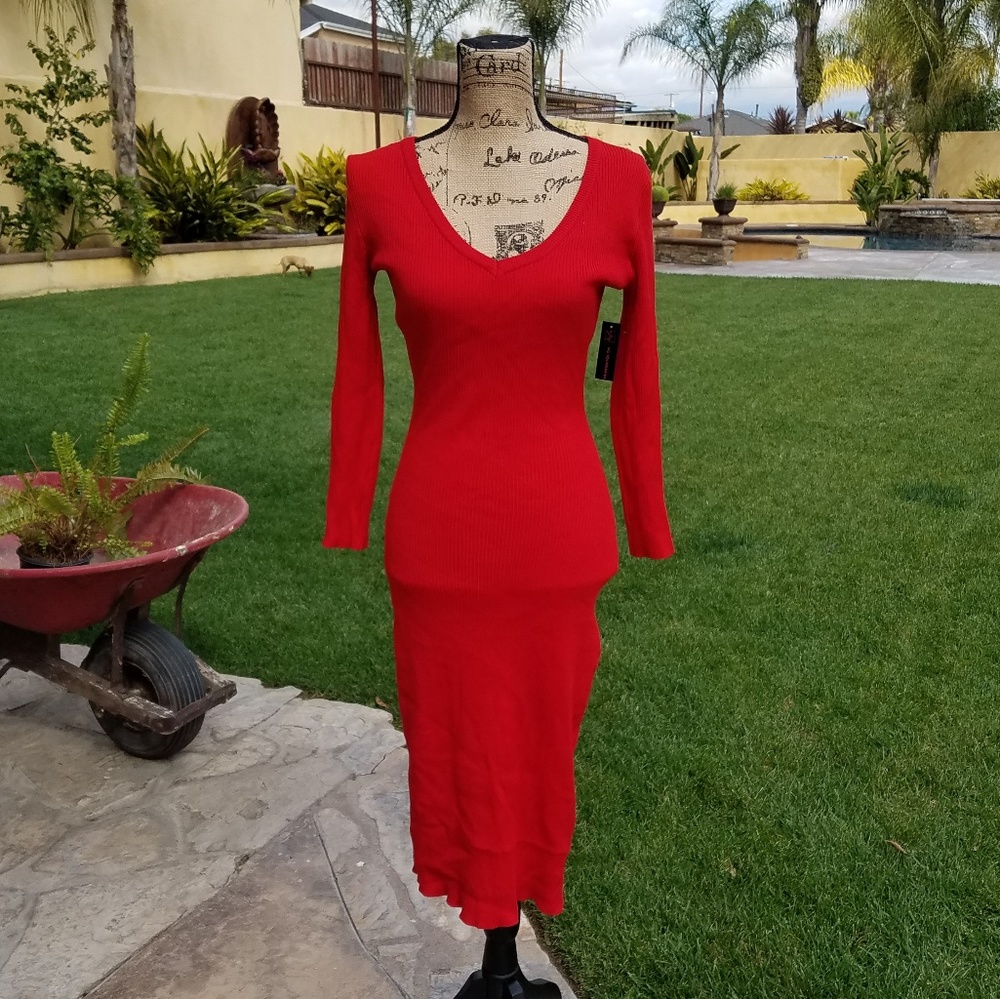 Dress - Picture 2 of 4